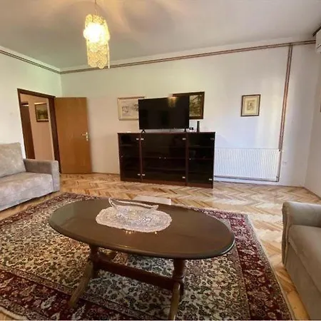 Apartman Alma *